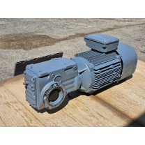 Villanymotor Új, SEW-EURODRIVE KAZ37 Fékes Kúpkerekes Hajtóműves Motor – 3 kW, 319 ford/perc, Új (2018)