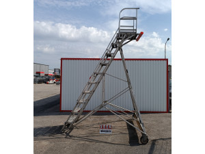 Mobil lépcső, alumíniumvázas létra, pódiumos lépcső, fellépő, lépcső, létra