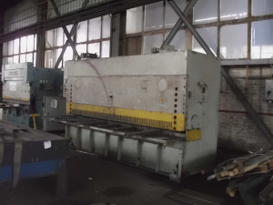 Sheet Metal Shear, Power Shear, Hydraulic Shear, Strojarne Piesok CNTA 3130